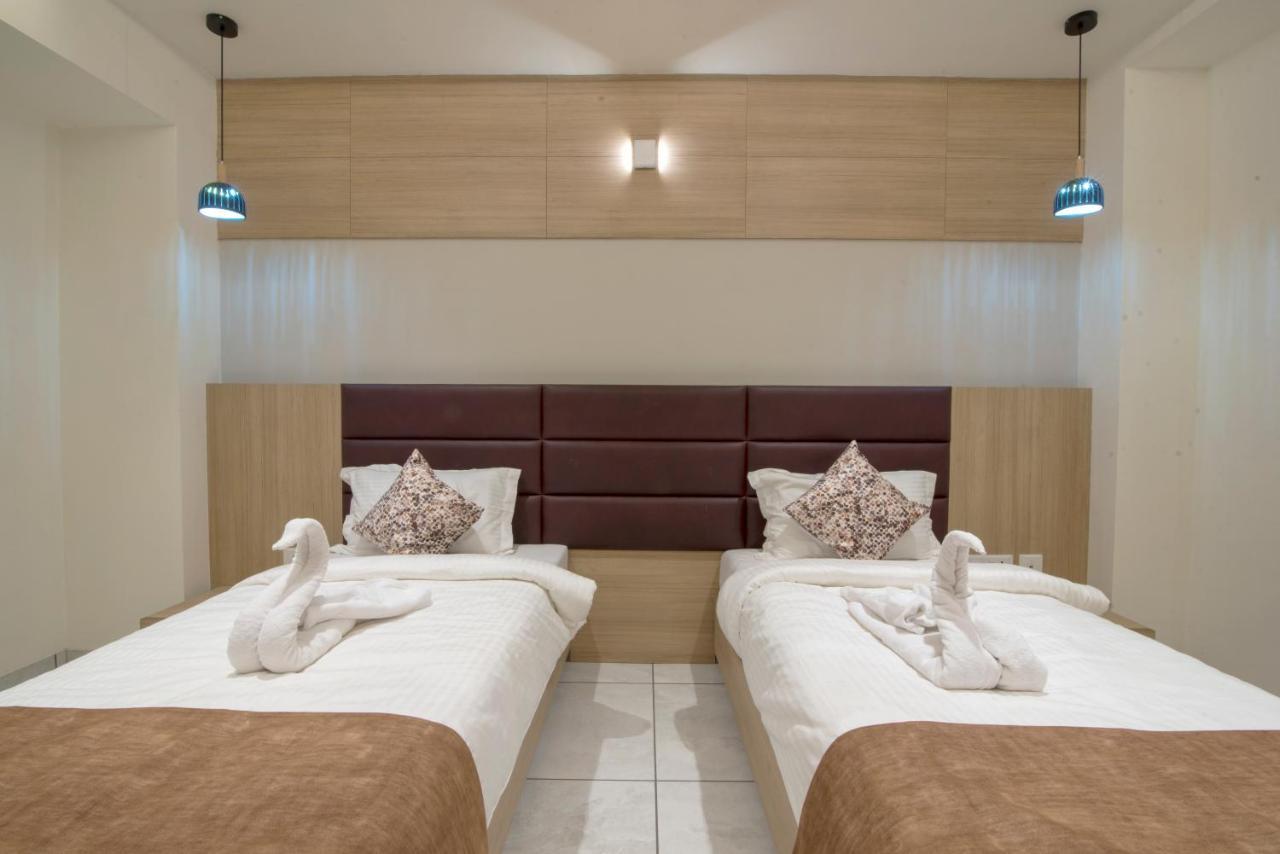 Hotel Silvera Grand Amhedabad Dış mekan fotoğraf